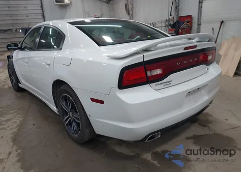 2014 Dodge Charger R/T Plus z USA, uszkodzony, nr VIN 2C3CDXDT4EH341181